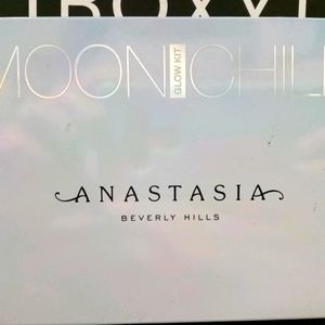 Beverly Hills Anastasia Makeup